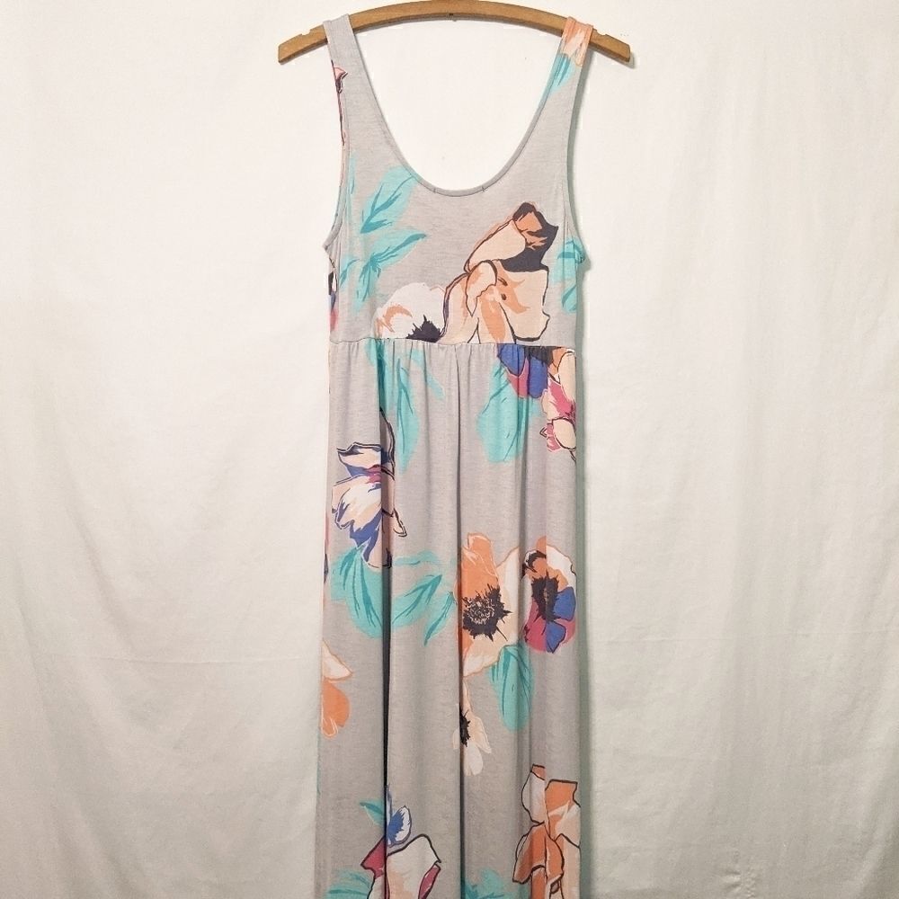 Entro Floral Maxi Dress‎ - Picture 3 of 7